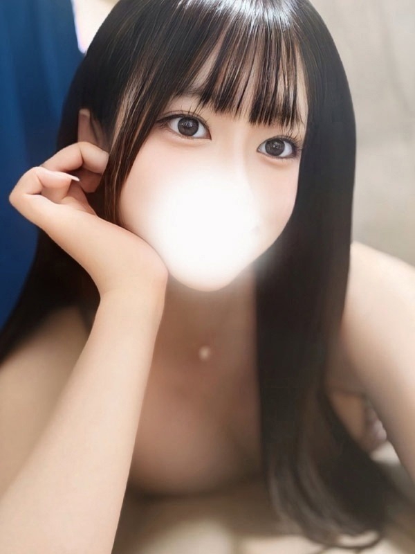 にいな◆騎上位素股に大興奮(21歳、B:86、W:.56、H:87)